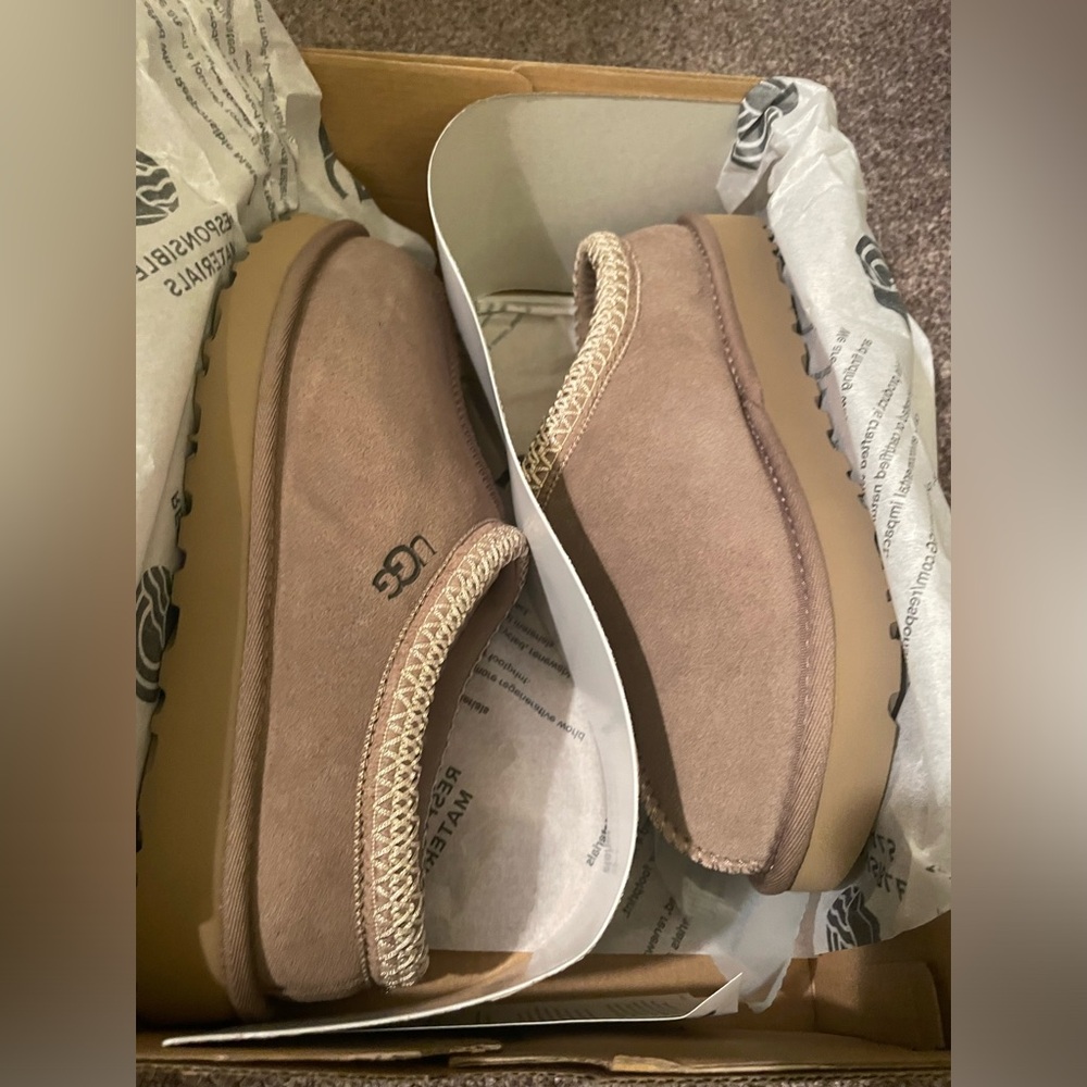 Ugg Tasman